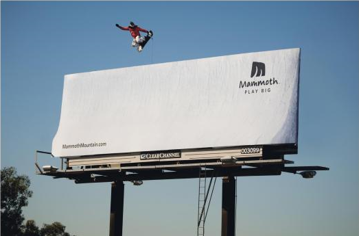 letrero publicitario Mammoth nieve