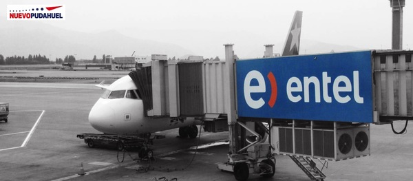 Foto de Manga Embarque / Llegada, Zona de Embarque / Llegada - Aeropuerto Santiago