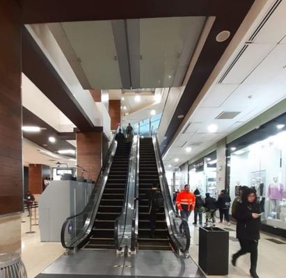 Foto de Mall del Centro Concepción - Escaleras Nivel 1 al 2 Por acceso Barros