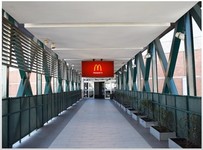 Mall Marina - Pantalla doble cara pasarela Marina – Boulevard 