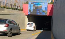 Pantalla Outdoor  - Acceso norte estacionamiento principal por Padre Hurtado