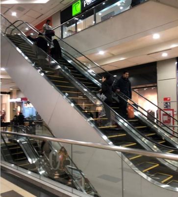 Foto de Mall del Centro Concepción - Escaleras Nivel 1 al 2 Por acceso Ohiggins