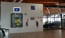 Letrero retro-iluminado cara simple / Hall Público 2° nivel - Aeropuerto Arica