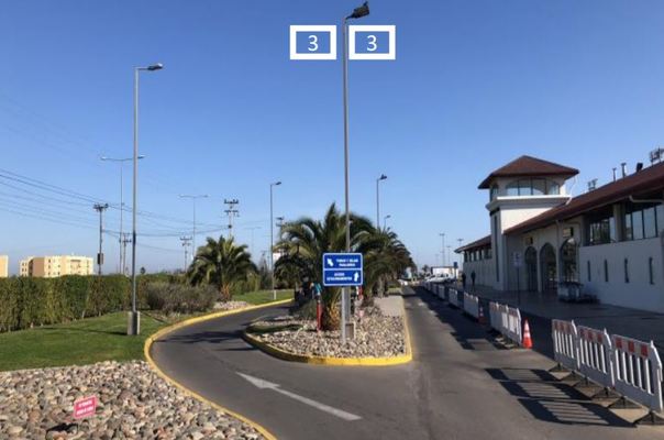 Foto de Banderas simples o dobles, Cara simple o doble / Luminarias de Vías de Circulación Interior Principal y Secundaria - Aeropuerto La Serena